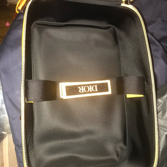 New Dior Sling Bag - Picture 6 of 7